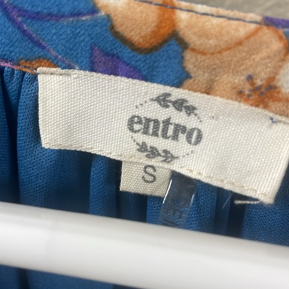 Entro Floral Blouse. Oversized see measure.Great used condition see description - Picture 2 of 7